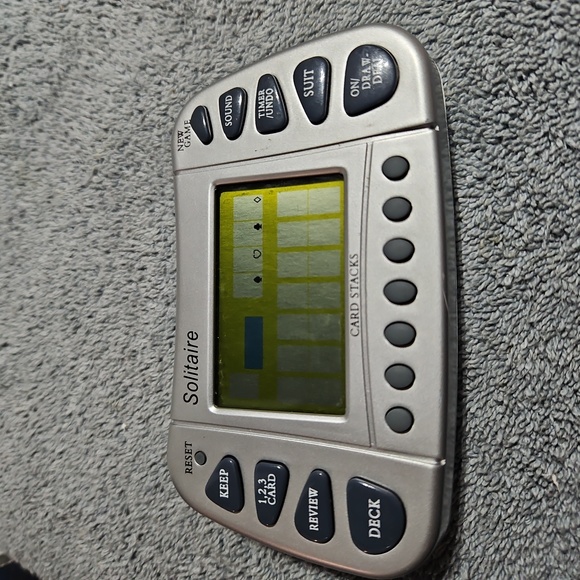 Solitare hand held game - Picture 3 of 3